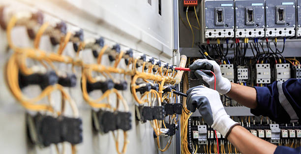 Professional Electrician technician working in Olivet, MI